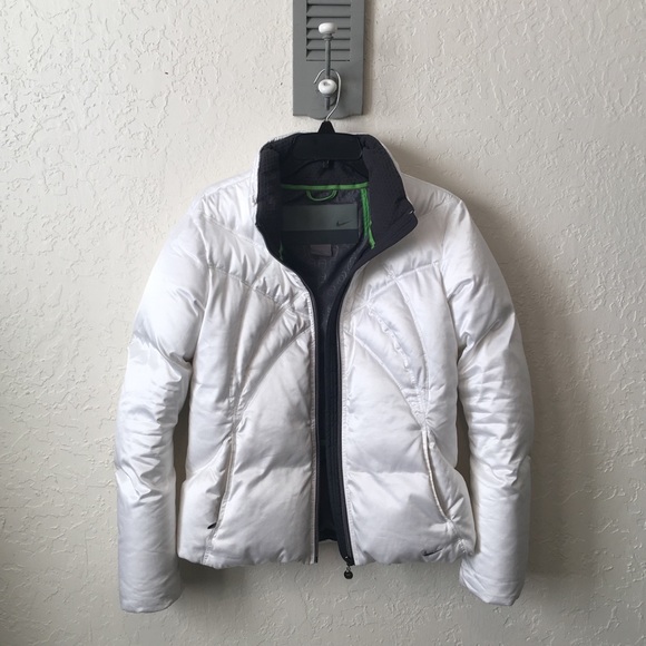Nike Jackets & Blazers - Nike White Puffer Quilted Jacket
